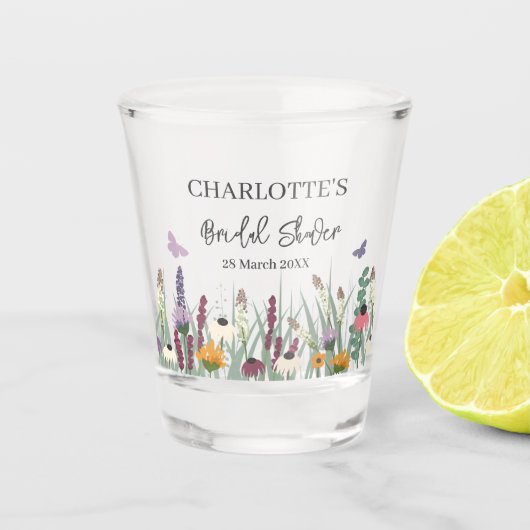 Bruidsfeest met wilde bloemen en vlinders shot glas (Voorkant)