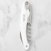 Bruidsjonker Cadeau Trouwdatum Klassiek Afscheid V Kurkentrekker (Achterkant)