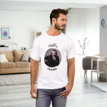 Bruidsjonker foto vrijgezellenfeest t-shirt<br><div class="desc">Personaliseer en voeg een foto toe in het cirkelvormige kader. Voeg een naam toe</div>