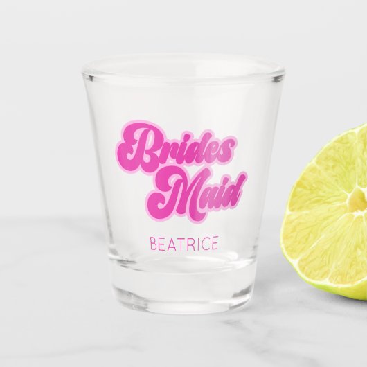 Bruidsmeisje Bubblegum Roze Retro Aangepaste Naam Shot Glas (Voorkant)