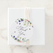 Bruidsmeisje feestje met wilde bloemen bijen bedankjes labels (In situ)