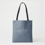 Bruidsmeisje Gift Dusty Blue Tote Bag<br><div class="desc">Deze bruidsmeisje accessoiretas is voorzien van een handgeschreven witte script typografie met moerassen op een leisteen blauwe achtergrond. Cadeau uw bruidsmeisjes met een canvas tas voor hun kleine items. Traditioneel gepresenteerd tijdens het repetitiediner,  voor gebruik in de vroege ochtend voor de bruiloft.</div>