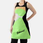 Bruidsmeisje Jurk Sage Groen met een Crème Bloem Schort (Insitu)