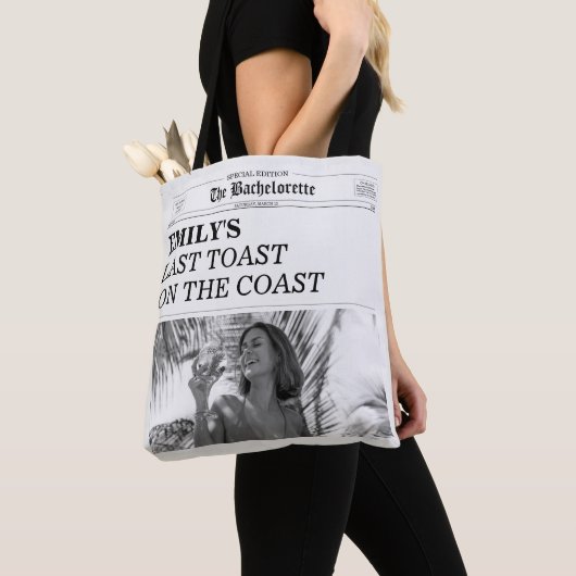 Bruidsmeisje Krant Laatste Toast Op Het Strand Tote Bag (Dichtbij)