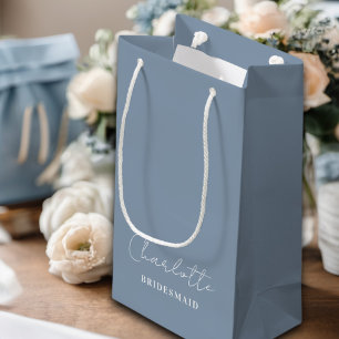 bruidsmeisje   Minimalistisch script Dusty Blue Klein Cadeauzakje