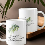Bruidsmeisje Palm Leaf Bridal Party gepersonalisee Koffiemok<br><div class="desc">Bruids feestgeschenk mok te personaliseren voor uw bruidsmeisje - of iedereen in uw bruiloft. Bruidsmeisje is bedrukt in swirly handgeschreven kalligrafie, en je kunt dit gemakkelijk naar een andere rol schakelen, door het ontwerpgereedschap in te voeren. Het ontwerp is voorzien van een waterverf tropisch palmblad dat ook wordt gebruikt in...</div>