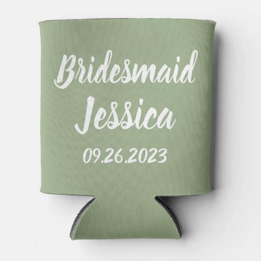 Bruidsmeisje Sage Groen Elegante Script Bruiloften Blikjeskoeler (Voorkant)