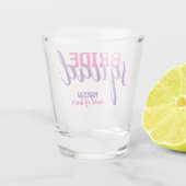 Bruidsmeisje squad roze script vrijgezellenfeest shot glas (Achterkant)