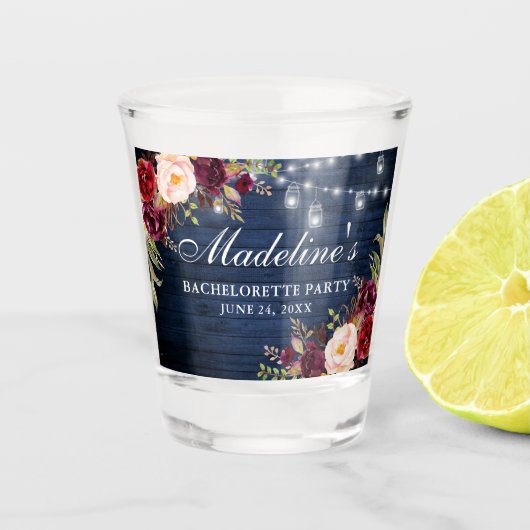 Bruidsmeisjesfeest Blauw Hout Burgundy Bloem Shot Glas (Voorkant)
