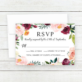 Bruidsmode RSVP met burgundy roze bloemen en gaste Kaartje