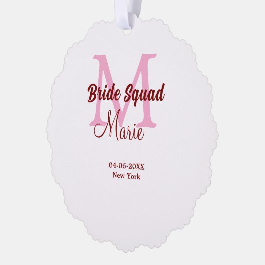 Bruidsploeg voeg naam monogram bruidsmeisje roze d ornament kaart (Links)