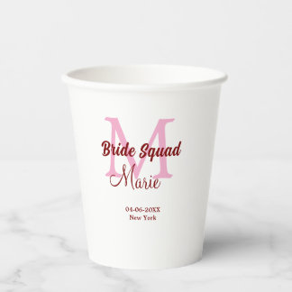 Bruidsploeg voeg naam monogram bruidsmeisje roze d papieren bekers