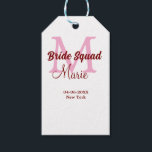 Bruidsquadron naam monogram bruidsmeisje roze datu cadeaulabel<br><div class="desc">Mooie ontwerp</div>