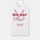 Bruidsquadron naam monogram bruidsmeisje roze datu cadeaulabel (Voorkant)