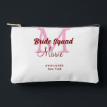 Bruidsquadron naam monogram bruidsmeisje roze datu etui<br><div class="desc">mooie vormgeving</div>