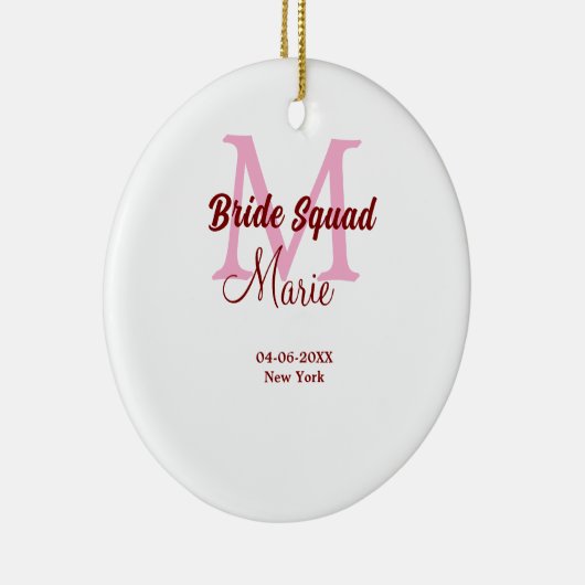 Bruidsquadron naam monogram bruidsmeisje roze datu keramisch ornament (Rechts)