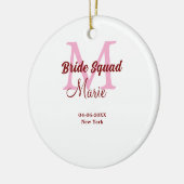 Bruidsquadron naam monogram bruidsmeisje roze datu keramisch ornament (Links)