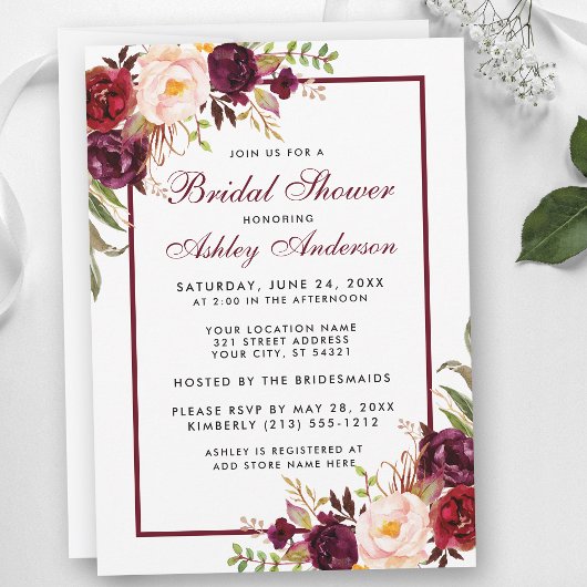 Bruidsuitnodiging met bordeaux bloemen kaart