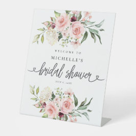 Bruidsuitnodiging met roze rozen welkomstbord reclamebord met voetstuk