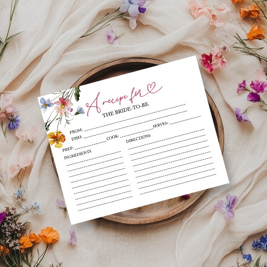 Bruidsuitnodiging met wilde bloem calligrafie rece