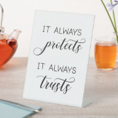 Bruiloft '1 Korintiërs 13' Het beschermt altijd Reclamebord Met Voetstuk (Insitu)