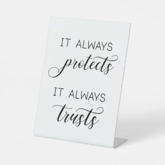 Bruiloft '1 Korintiërs 13' Het beschermt altijd Reclamebord Met Voetstuk