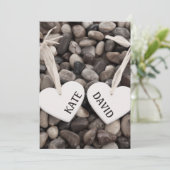 Bruiloft aan het rustieke rivierstrand met zee kie kaart (Staand voorkant)