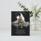 Bruiloft Aankondiging met Zittende Bruid - Classic (Staand voorkant)