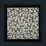 Bruiloft Antiek Kant Linnen Wit Classic  Cadeaudoosje<br><div class="desc">Antiek bruiloft - Witte kant en linnen bruiloft Een prachtig vintage bruiloft thema is alles over antiek witte kant en linnen. Perfect voor de bruid en bruidegom die iets speciaals voor hun bruiloft thema. Het ontwerp is gebaseerd op antiek afbeeldingen van echt zacht linnen, en kant dat is een foto...</div>