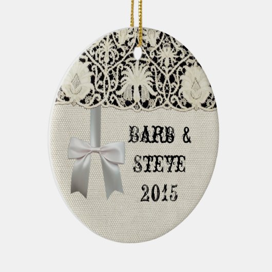 Bruiloft Antiek Kant Linnen Wit Classic  Keramisch Ornament (Rechts)