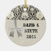 Bruiloft Antiek Kant Linnen Wit Classic  Keramisch Ornament (Voorkant)