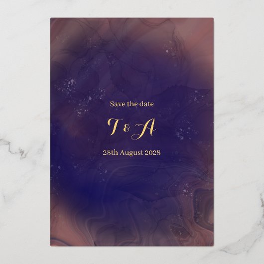 Bruiloft Bewaar de datum Paarse Boho Arch Real Folie Uitnodiging (Achterkant)