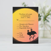 Bruiloft bij zonsondergang met vlammend decor RSVP kaartje (Staand voorkant)