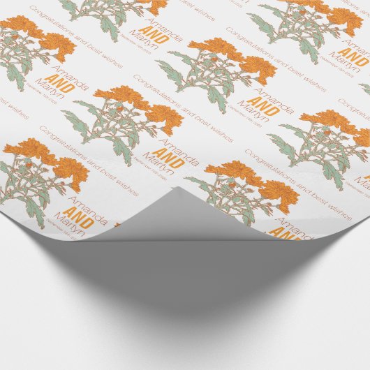 Bruiloft chrysant oranje naam date wrap cadeaupapier (Hoek)
