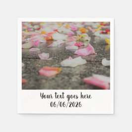 bruiloft confetti roos petale servet