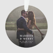 Bruiloft Dag Foto Getrouwd & Vrolijke Passen getro Ornament (voorkant)