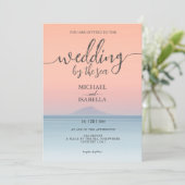 Bruiloft door het zee onder peachy sky zonsonderga kaart (Staand voorkant)