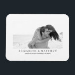 bruiloft | Elegant Modern Custom Photo Magneet<br><div class="desc">Dit ontwerp is een eenvoudige,  elegante,  moderne sjabloon. Aangepaste foto's toevoegen</div>