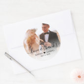 Bruiloft Elegant Script Heart Photo Dank u Ronde Sticker (Envelop)