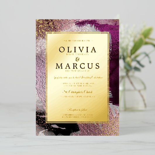 BRUILOFT | Elegante gouden Cassis Plum Brush Strok Folie Uitnodiging (Staand Voorkant)