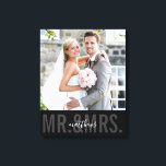 BRUILOFT FOTO DATUM heer en mevrouw monochroom zwa Canvas Afdruk<br><div class="desc">door kat massard >> WWW.SIMPLYSWEETPAPERIE.COM <<< Wat een geweldig geheugen van uw kostbare BABY - zo u wilt, gepersonaliseerd met hun geboortedatum en geboortedatum! TIP : 1. Als u de grootte van de grootte van de tekst wilt wijzigen, klikt u op de knop "Aanpassen". 2. U kunt uw eigen tekst...</div>