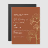 Bruiloft ginkgo bladeren terracotta bruin goud lux magnetische uitnodiging (Voorkant / Achterkant)