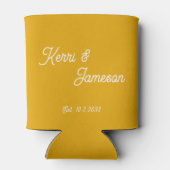 Bruiloft gunsten mosterd geel minimalistisch scrip blikjeskoeler (Achterkant)