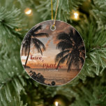 Bruiloft Jubileum Tropical Sunset Beach Custom Keramisch Ornament<br><div class="desc">Bruiloft Jubileum Tropical Sunset Beach Custom Keramisch Ornament heeft een romantisch landschap dat werd gefotografeerd in Cane Bay in St. Croix US Maagdeneilanden. Personaliseer het met de naam van een paar of slechts één persoonsnaam en datum. Ik hou ervan hoe de zonsondergang, de palmbomen en de heuvels samenkomen om een...</div>