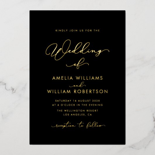 bruiloft met zwarte en goudscriptkalligrafie folie uitnodiging (Voorkant)