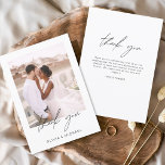 Bruiloft Moderne Minimalist Dank u Kaarten<br><div class="desc">Budget Wedding Dank u Kaarten die een foto op de voor- en achterkant hebben. Dank u kaarten bevat een moderne hand geschreven kromme manuscripttypografie die elegant,  eenvoudig en modern zijn om na u de dag van de bruiloft te gebruiken.</div>