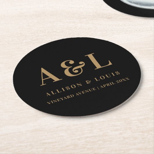 Bruiloft Monogram Minimalist Zwart Goud Ronde Kartonnen Onderzetter (Gebogen)