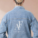 Bruiloft Monogram Wit Elegant Eenvoudig Minimalist Denim Jacket<br><div class="desc">Een eenvoudig bruiloft monogram ontwerp met klassieke traditionele typografie in wit in een elegante stijl. De tekst kan eenvoudig worden aangepast met uw namen voor het perfect gepersonaliseerde ontwerp!</div>