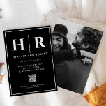 Bruiloft Monogram Zwart Chique Eenvoudige Moderne  Save The Date<br><div class="desc">Introductie van onze bruiloft Monogram Black Chic Simple Modern QR Code Save the Date - een slanke en verfijnde keuze voor koppels die op zoek zijn naar een eigentijdse touch voor hun huwelijksaankondigingen. Deze zwart-wit save the date card combineert moeiteloos modern minimalisme met tijdloze elegantie en zet de toon voor...</div>