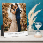 Bruiloft Pas getrouwd Paar Foto Acryl Fotoplaat<br><div class="desc">Een moderne trouwfotoplaat met datum en naam. Eenvoudige minimalistische bruiloft memento keepsake,  met een weelderige aardse boho achtergrond. Voeg je eigen creatieve foto en achtergrond toe.</div>